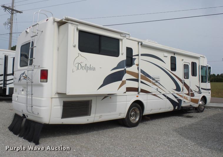 image for item DD1516 2005 National Dolphin RV
