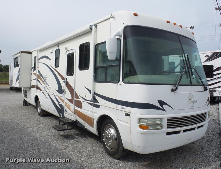 image for item DD1516 2005 National Dolphin RV