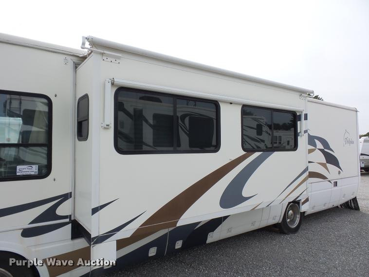 image for item DD1516 2005 National Dolphin RV