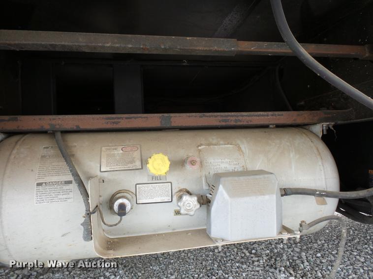 image for item DD1516 2005 National Dolphin RV