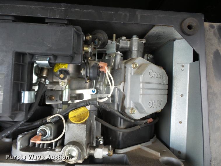 image for item DD1516 2005 National Dolphin RV