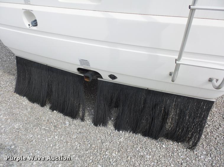 image for item DD1516 2005 National Dolphin RV