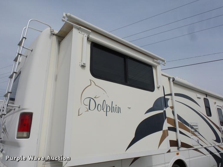 image for item DD1516 2005 National Dolphin RV