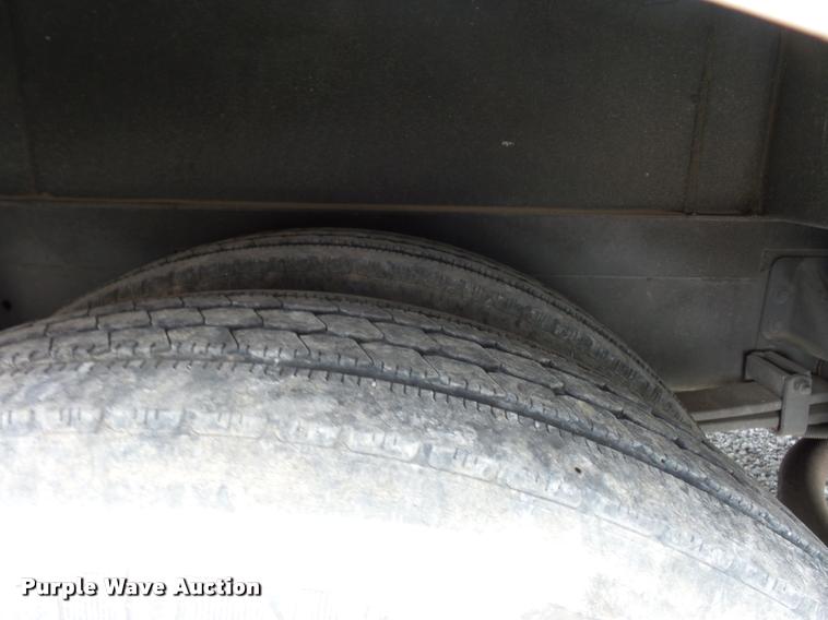 image for item DD1516 2005 National Dolphin RV