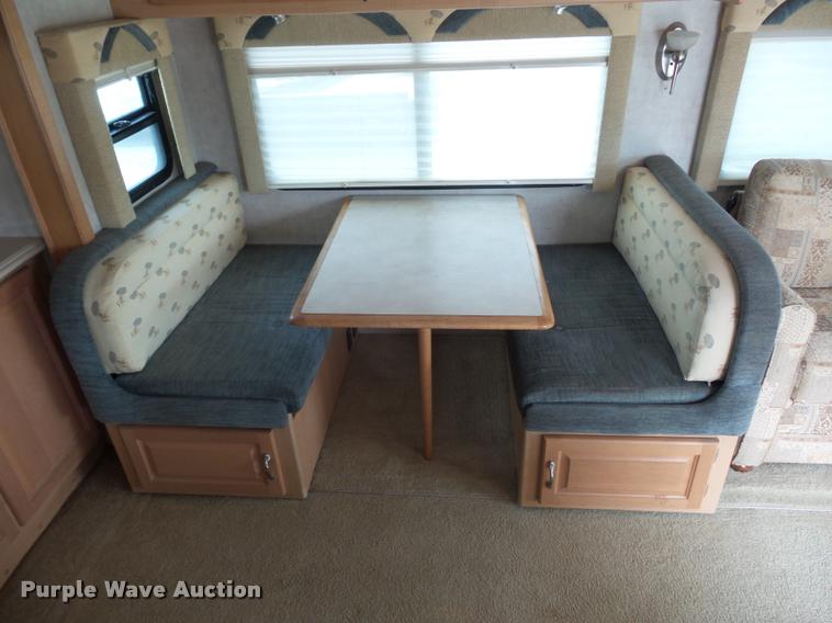 image for item DD1516 2005 National Dolphin RV