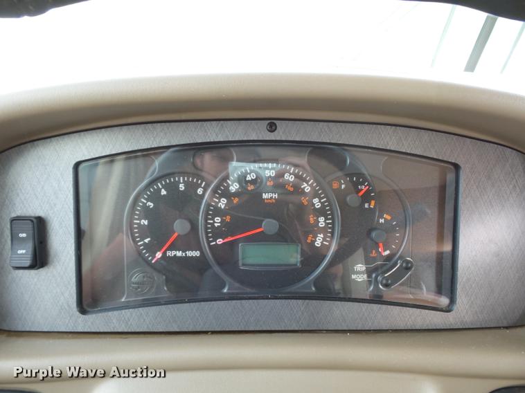 image for item DD1516 2005 National Dolphin RV