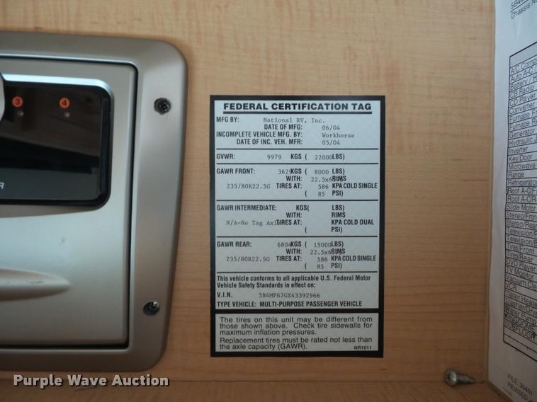 image for item DD1516 2005 National Dolphin RV