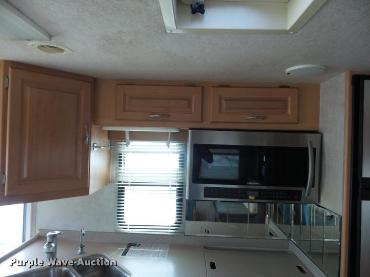 image for item DD1516 2005 National Dolphin RV