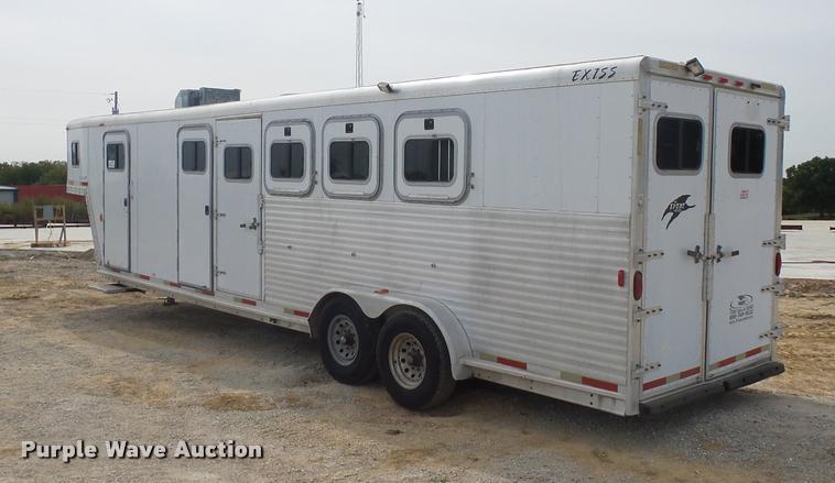 image for item DD1517 2001 Exiss horse trailer
