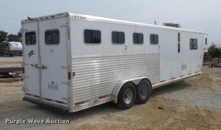 image for item DD1517 2001 Exiss horse trailer
