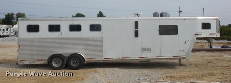 image for item DD1517 2001 Exiss horse trailer