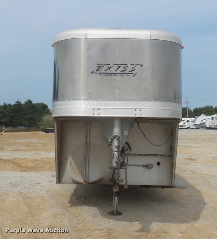 image for item DD1517 2001 Exiss horse trailer
