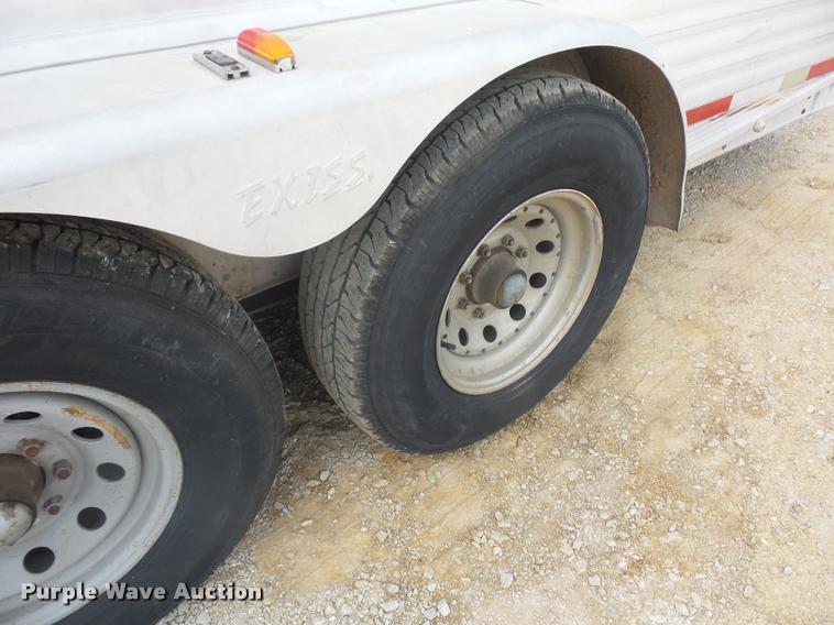 image for item DD1517 2001 Exiss horse trailer