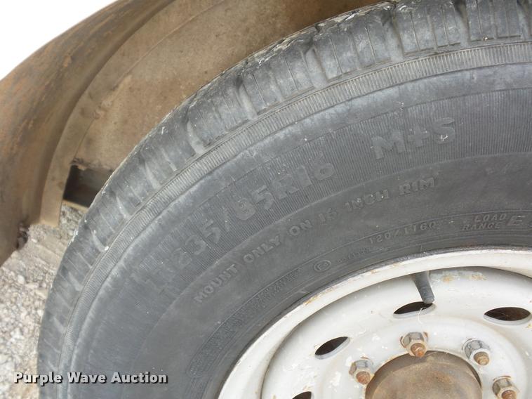 image for item DD1517 2001 Exiss horse trailer