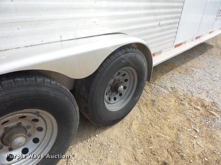 image for item DD1517 2001 Exiss horse trailer