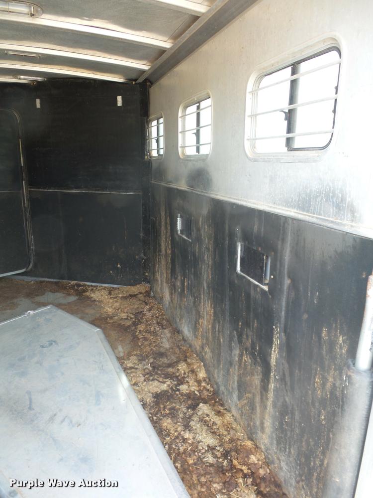 image for item DD1517 2001 Exiss horse trailer