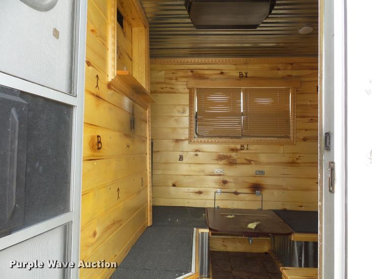 image for item DD1517 2001 Exiss horse trailer