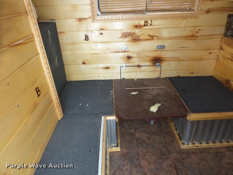 image for item DD1517 2001 Exiss horse trailer