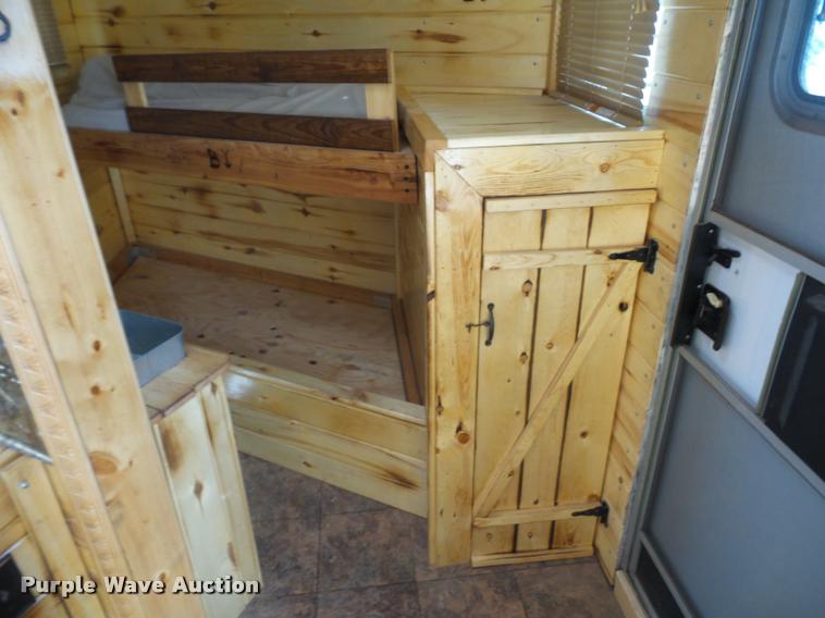 image for item DD1517 2001 Exiss horse trailer