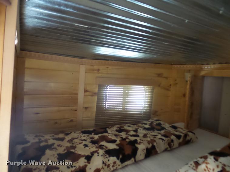 image for item DD1517 2001 Exiss horse trailer