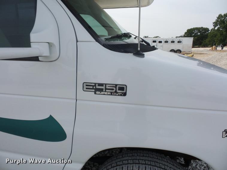 image for item DD1518 2001 Ford Econoline E450 Coachmen Pathfinder RV