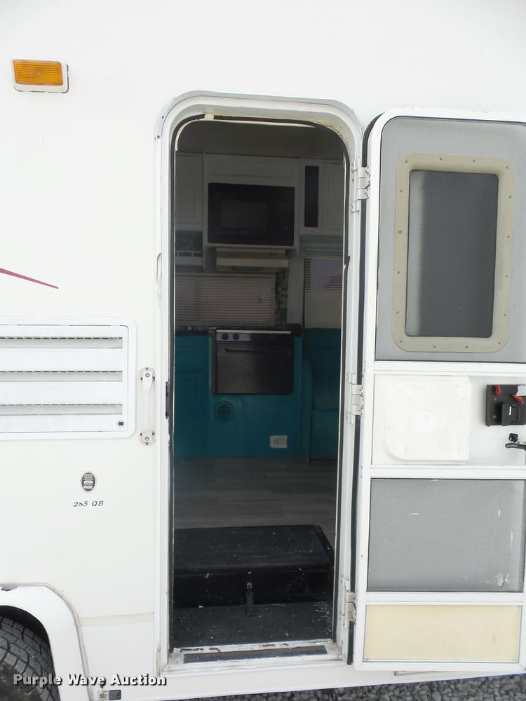 image for item DD1518 2001 Ford Econoline E450 Coachmen Pathfinder RV