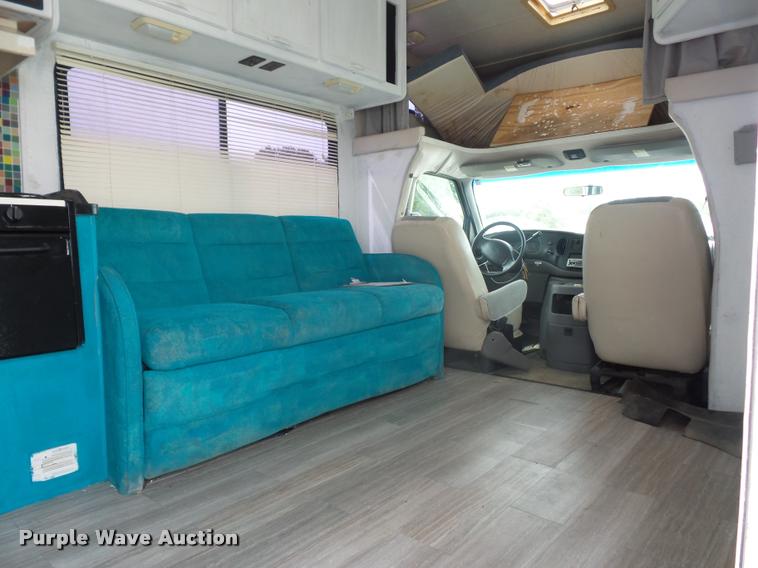 image for item DD1518 2001 Ford Econoline E450 Coachmen Pathfinder RV