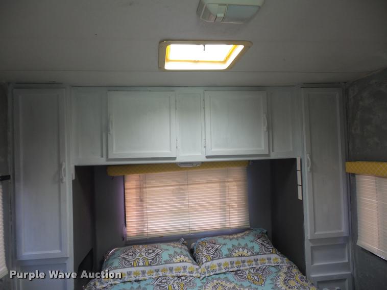 image for item DD1518 2001 Ford Econoline E450 Coachmen Pathfinder RV