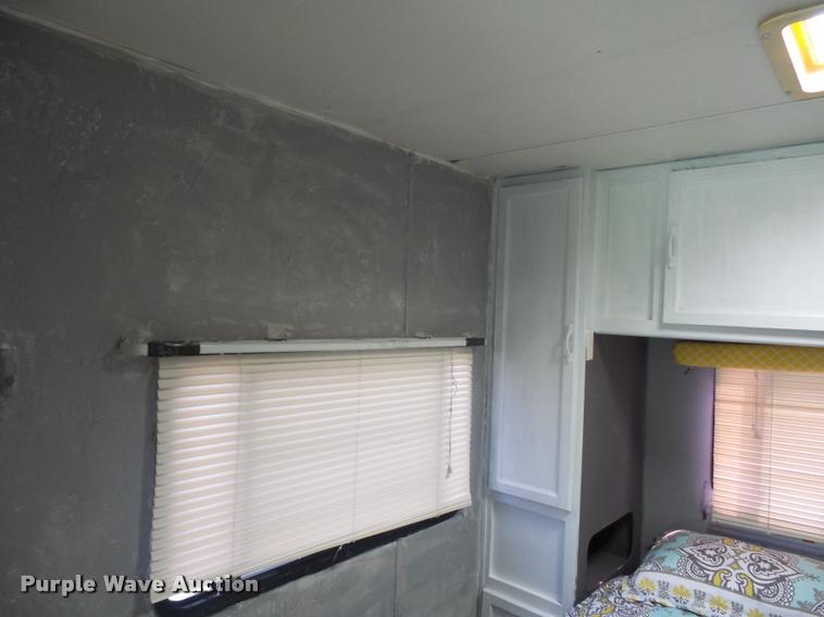 image for item DD1518 2001 Ford Econoline E450 Coachmen Pathfinder RV