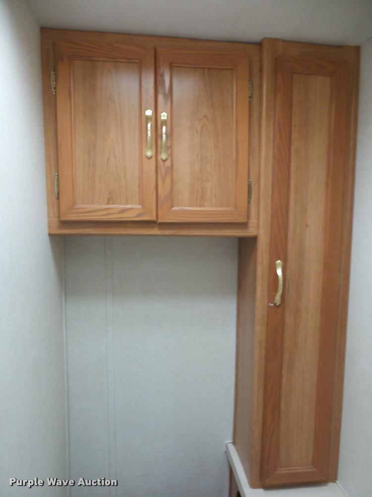 image for item DD1518 2001 Ford Econoline E450 Coachmen Pathfinder RV