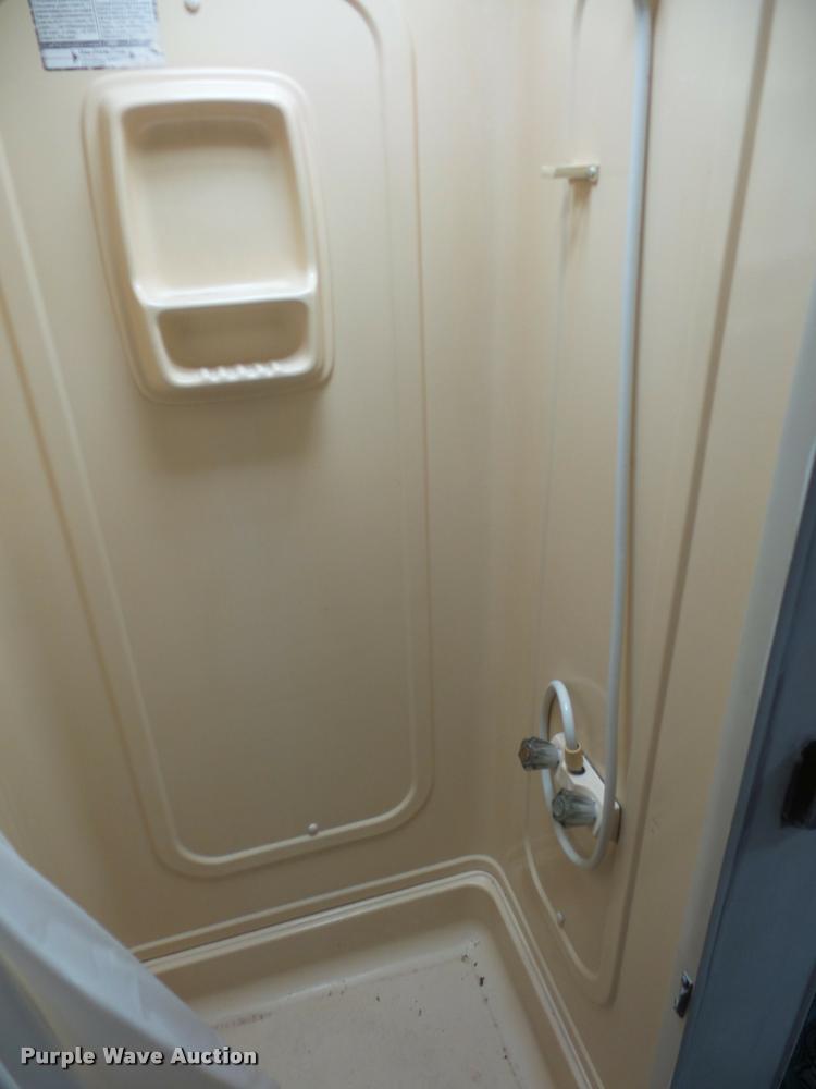 image for item DD1518 2001 Ford Econoline E450 Coachmen Pathfinder RV