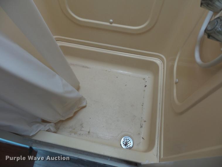 image for item DD1518 2001 Ford Econoline E450 Coachmen Pathfinder RV