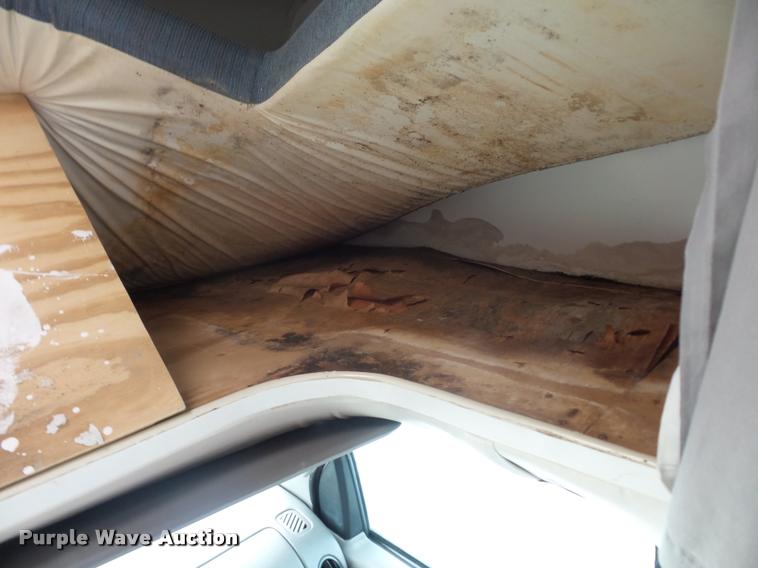 image for item DD1518 2001 Ford Econoline E450 Coachmen Pathfinder RV