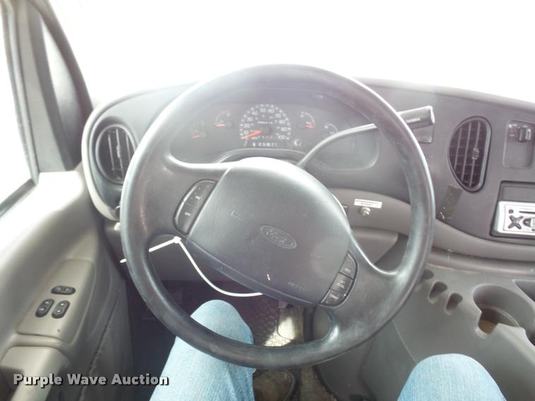 image for item DD1518 2001 Ford Econoline E450 Coachmen Pathfinder RV