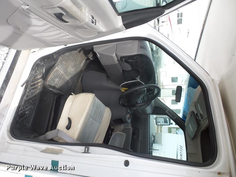 image for item DD1518 2001 Ford Econoline E450 Coachmen Pathfinder RV