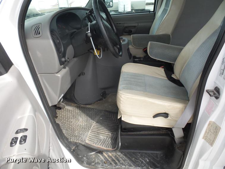 image for item DD1518 2001 Ford Econoline E450 Coachmen Pathfinder RV