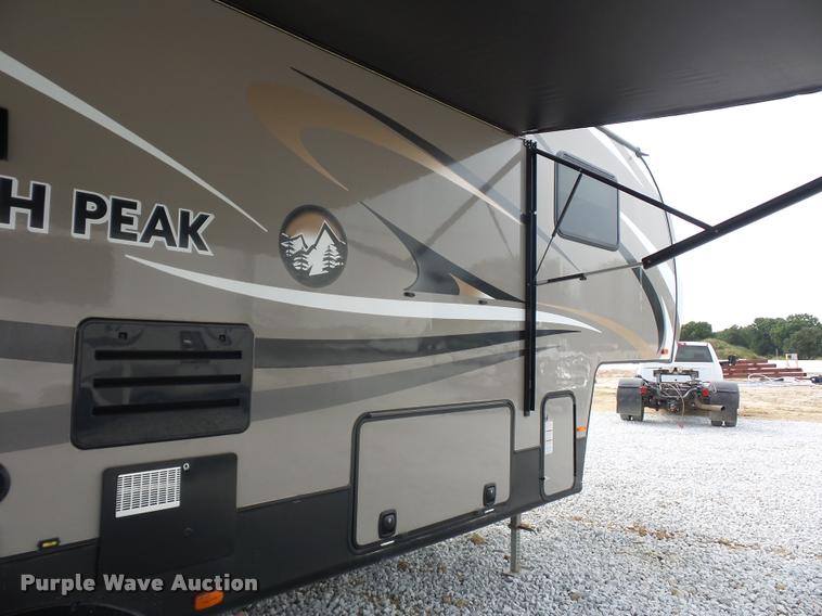 image for item DD1520 2016 Heartland North Peak camper