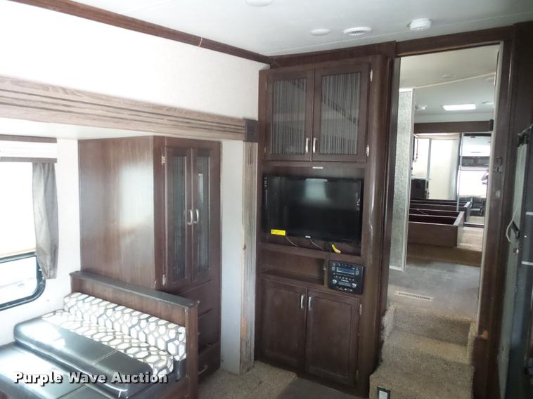 image for item DD1520 2016 Heartland North Peak camper