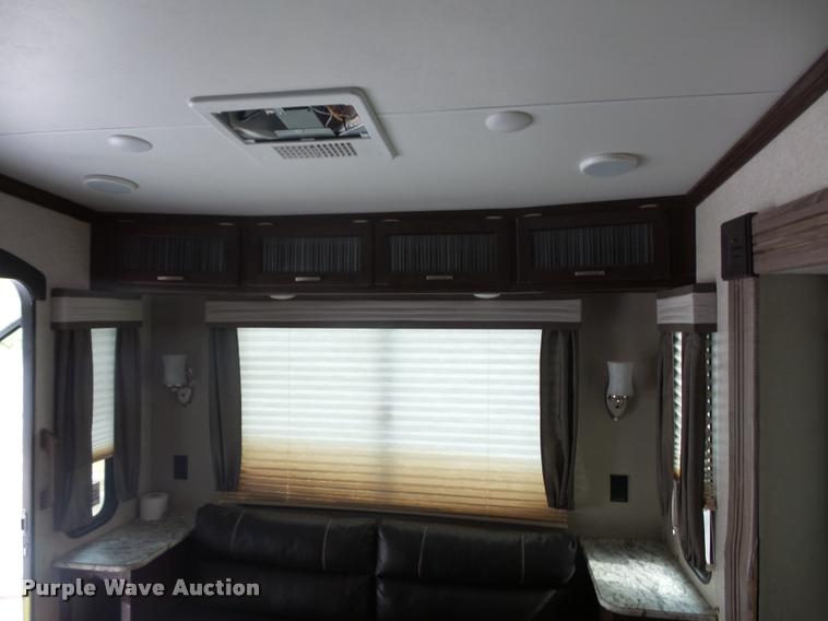 image for item DD1520 2016 Heartland North Peak camper