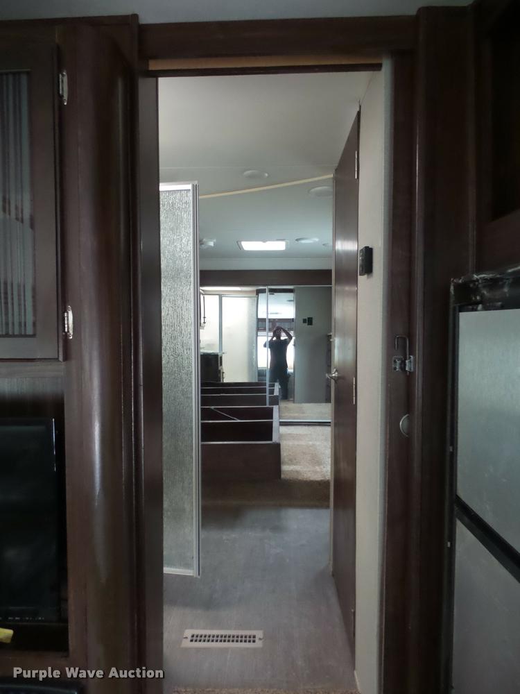 image for item DD1520 2016 Heartland North Peak camper