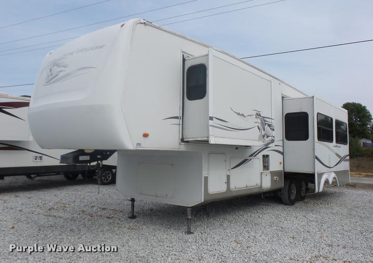 image for item DD1521 2005 KZ New Vision camper