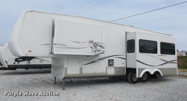 image for item DD1521 2005 KZ New Vision camper