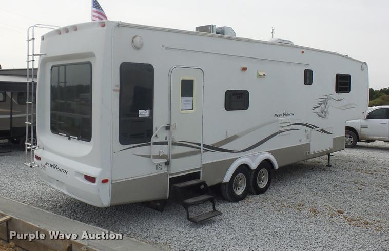 image for item DD1521 2005 KZ New Vision camper