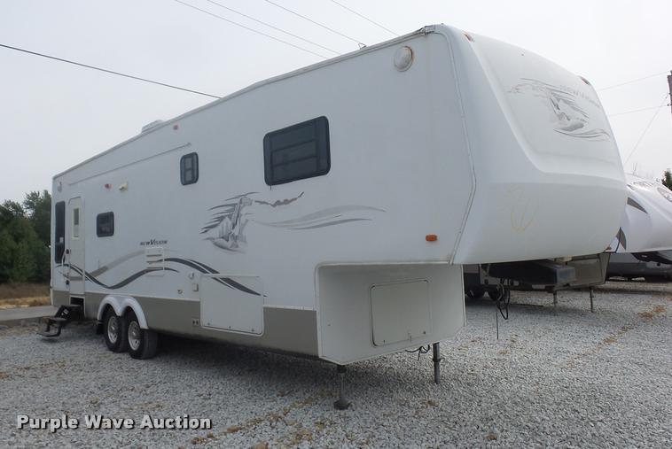 image for item DD1521 2005 KZ New Vision camper