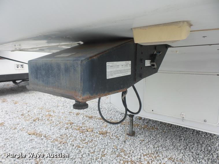 image for item DD1521 2005 KZ New Vision camper