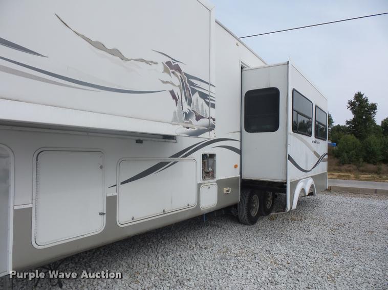 image for item DD1521 2005 KZ New Vision camper