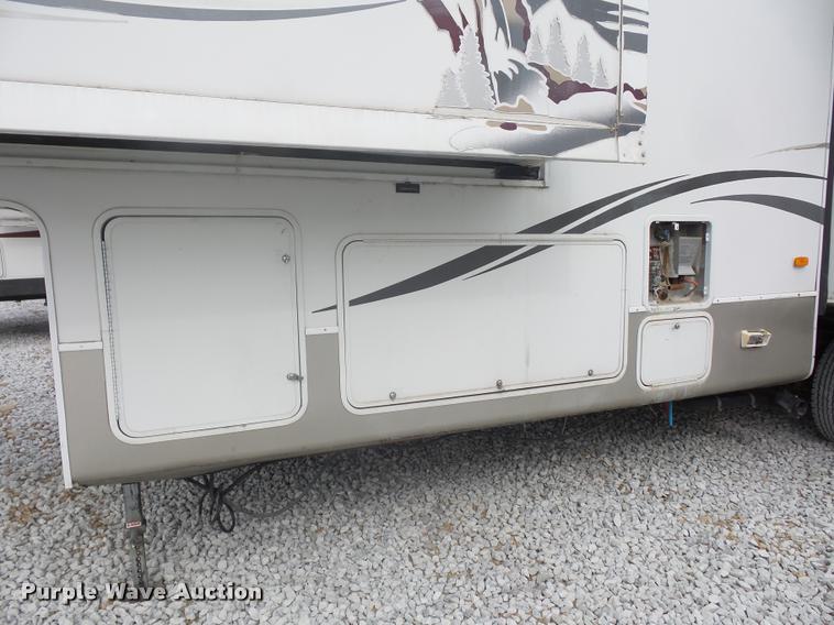 image for item DD1521 2005 KZ New Vision camper