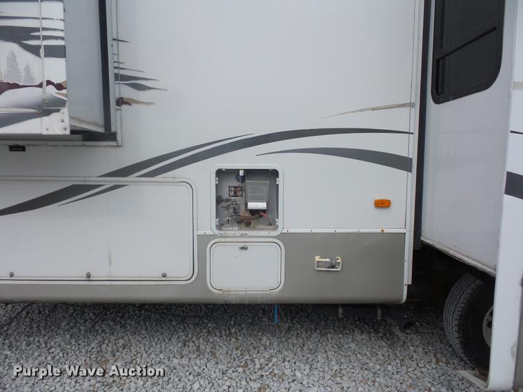 image for item DD1521 2005 KZ New Vision camper