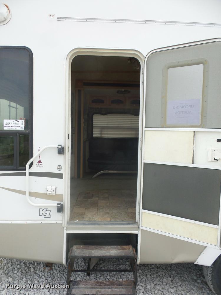 image for item DD1521 2005 KZ New Vision camper