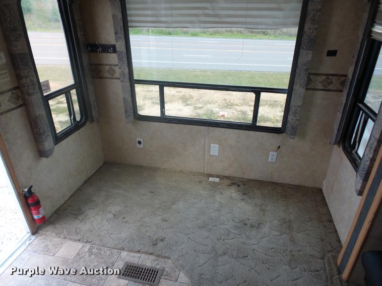 image for item DD1521 2005 KZ New Vision camper